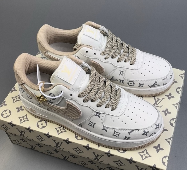 Women Air Force 1 008